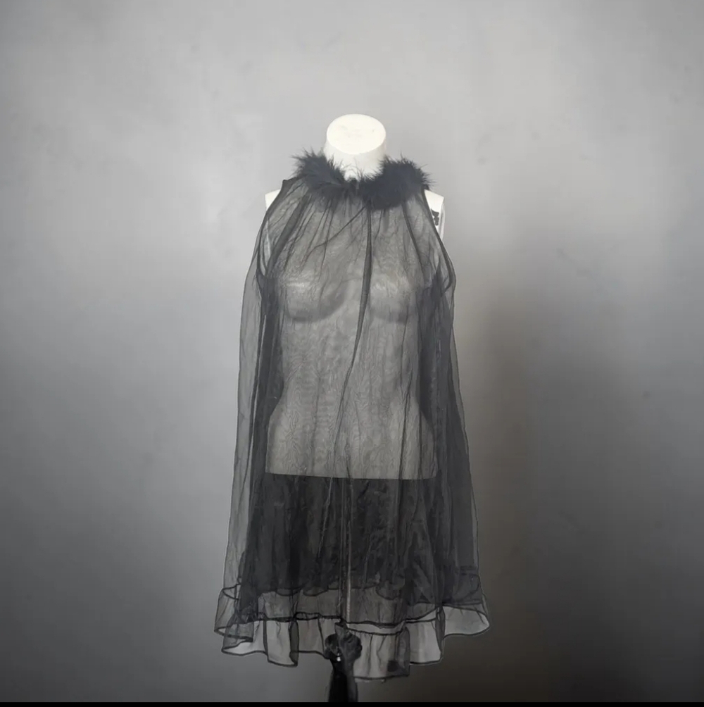 Vintage FEATHER NECKLINE BABYDOLL PEIGNOIR